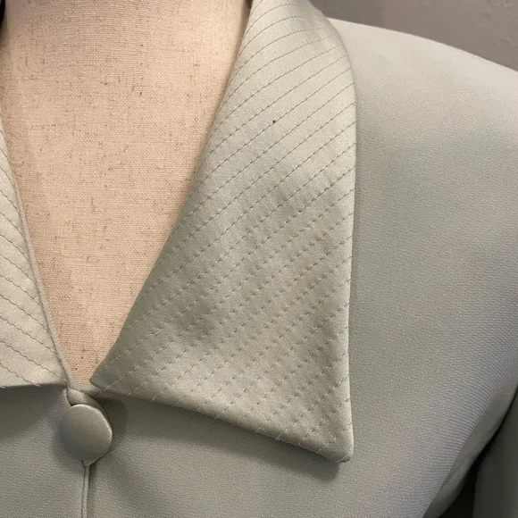 Two piece skirted summer Kasper Suit size 6. Mint green in color. - Picture 5 of 9